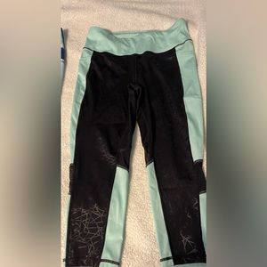 LuLaRoe active leggings. Size large. EUC